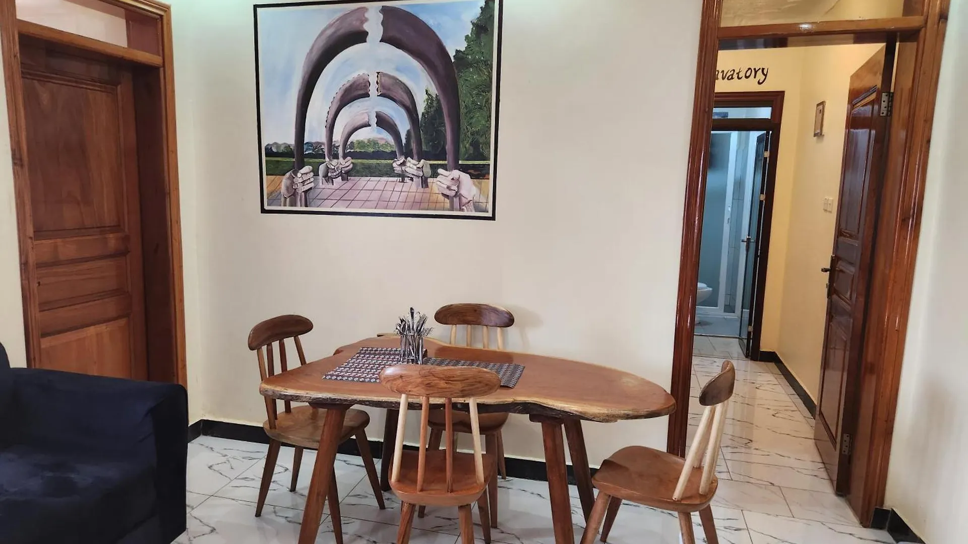 公寓 1&2 Rooms Equator Suites 坎帕拉