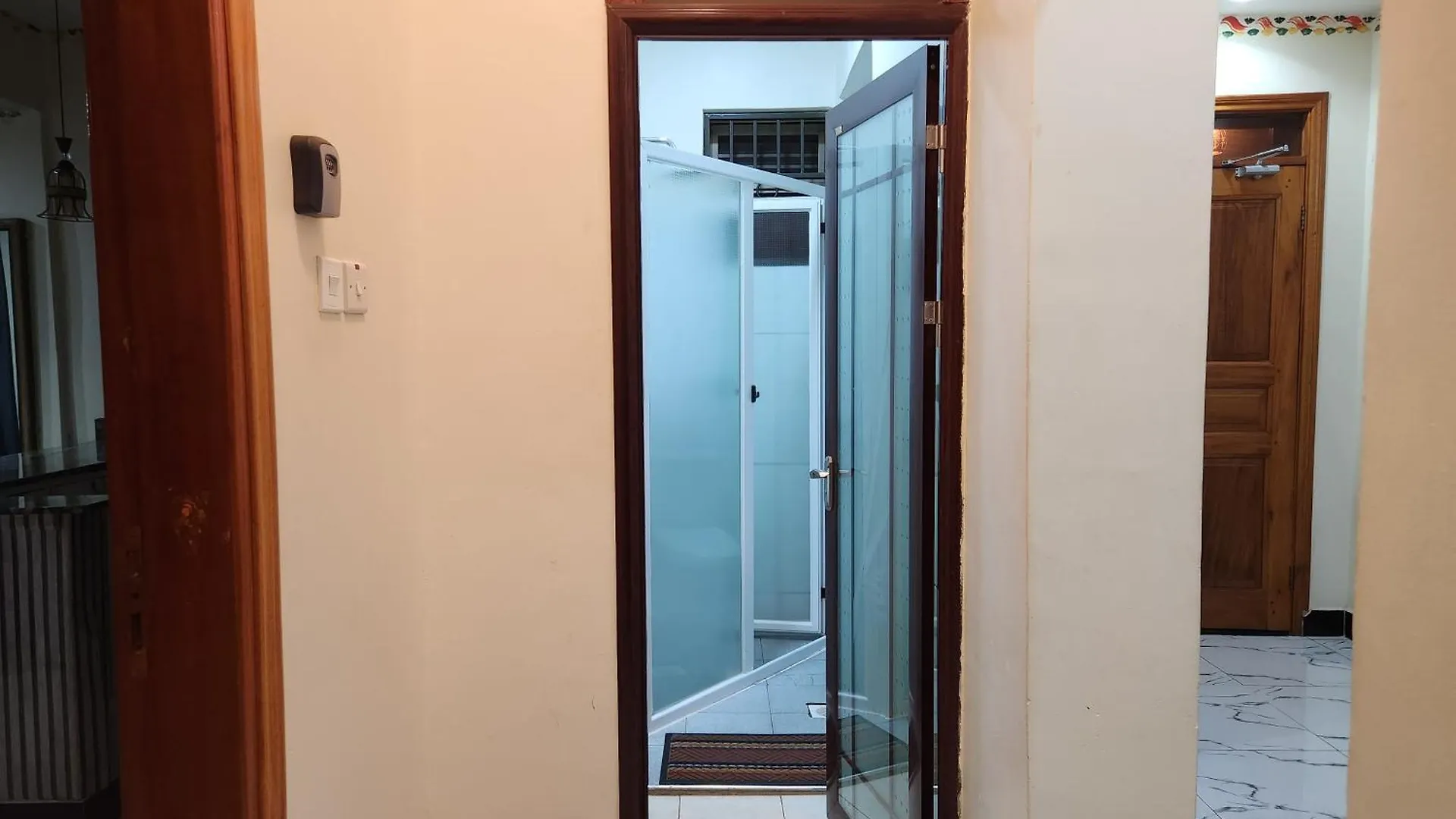 1&2 Rooms Equator Suites 坎帕拉 0*,  乌干达